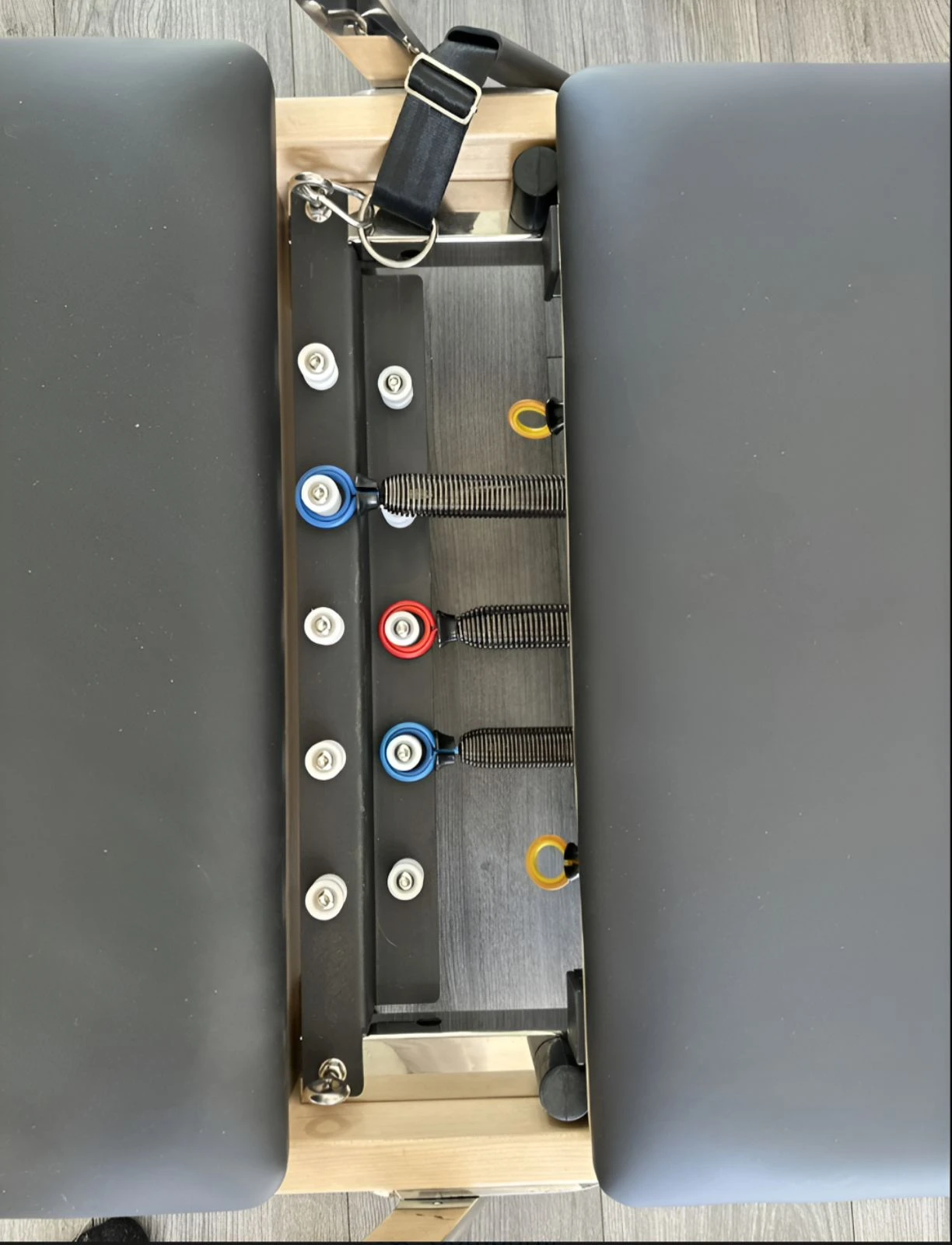 Cama Reformer Pilates Compacta Plegable Melocotón Chia - miniatura 12